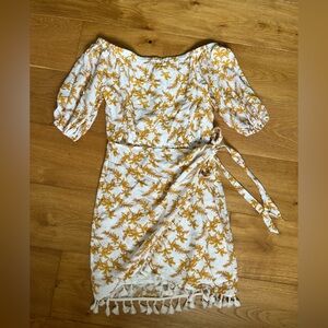 Selfie Leslie Yellow White Ruched Tie Front Dress